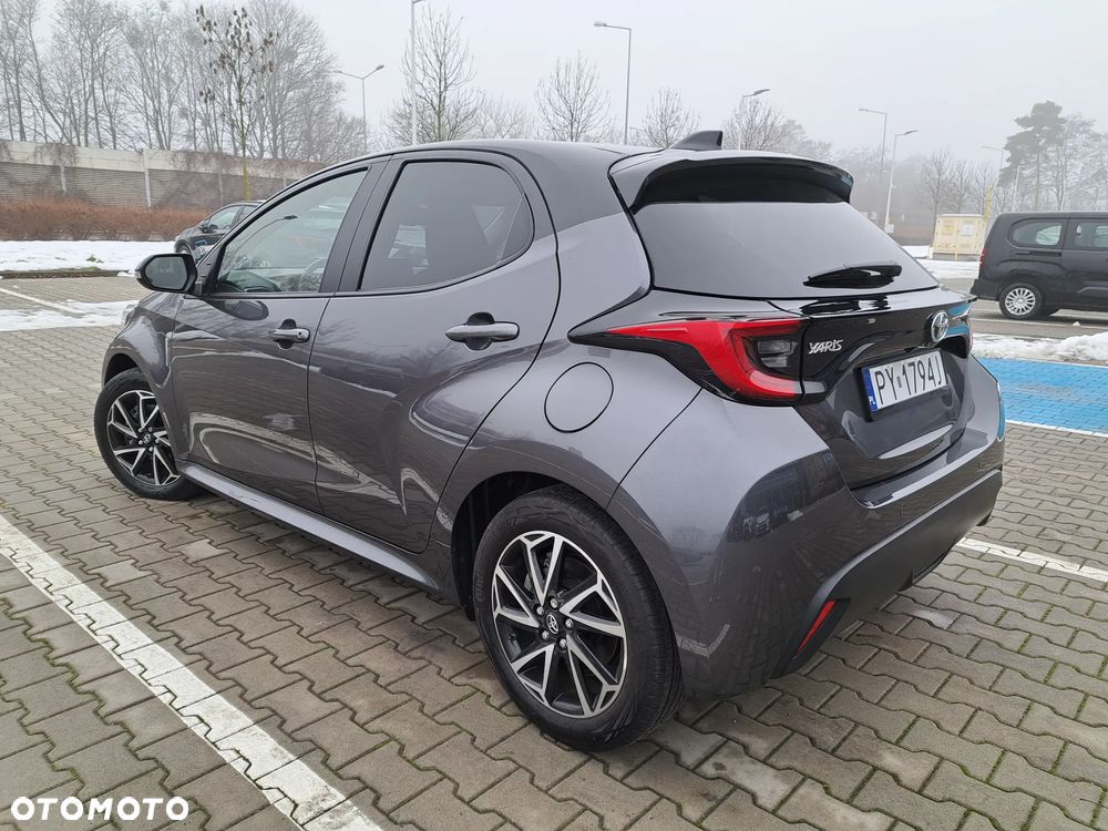 Toyota Yaris Hybrid 1.5 Executive - 4