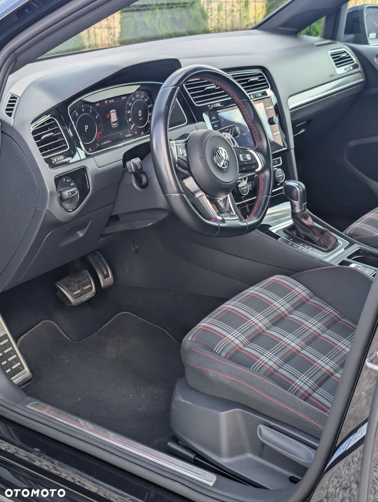 Volkswagen Golf GTI Performance BlueMotion Technology DSG - 24