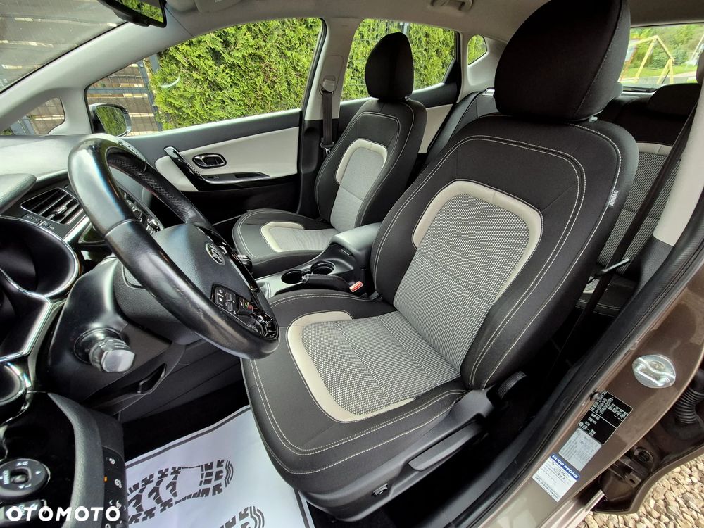 Kia Ceed 1.4 CVVT Dream Team Edition - 30