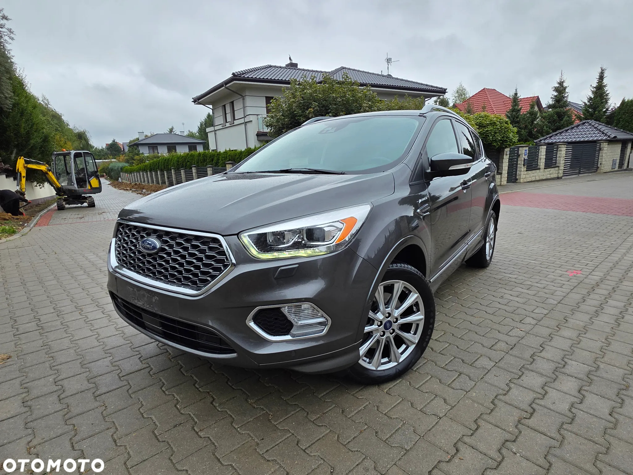 Ford Kuga - 24