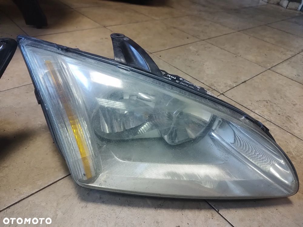 FORD FOCUS MK2 LAMPA PRZÓD LEWA PRAWA 4M51-13W030-AE - 3