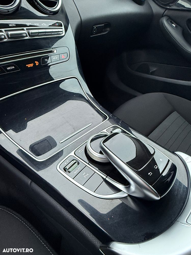 Mercedes-Benz C - 14