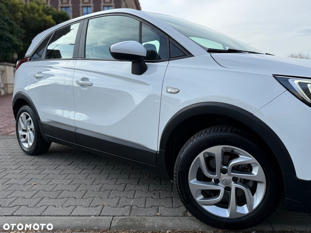Opel Crossland X 1.2 T Design Line S&S - 21