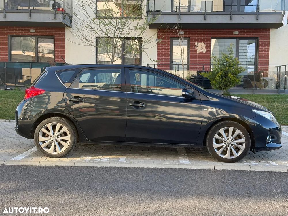 Toyota Auris 1.8 L VVT-i Luna - 10