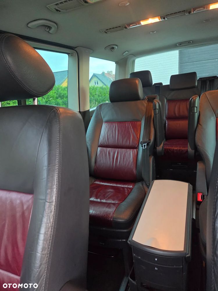 Volkswagen Multivan - 7