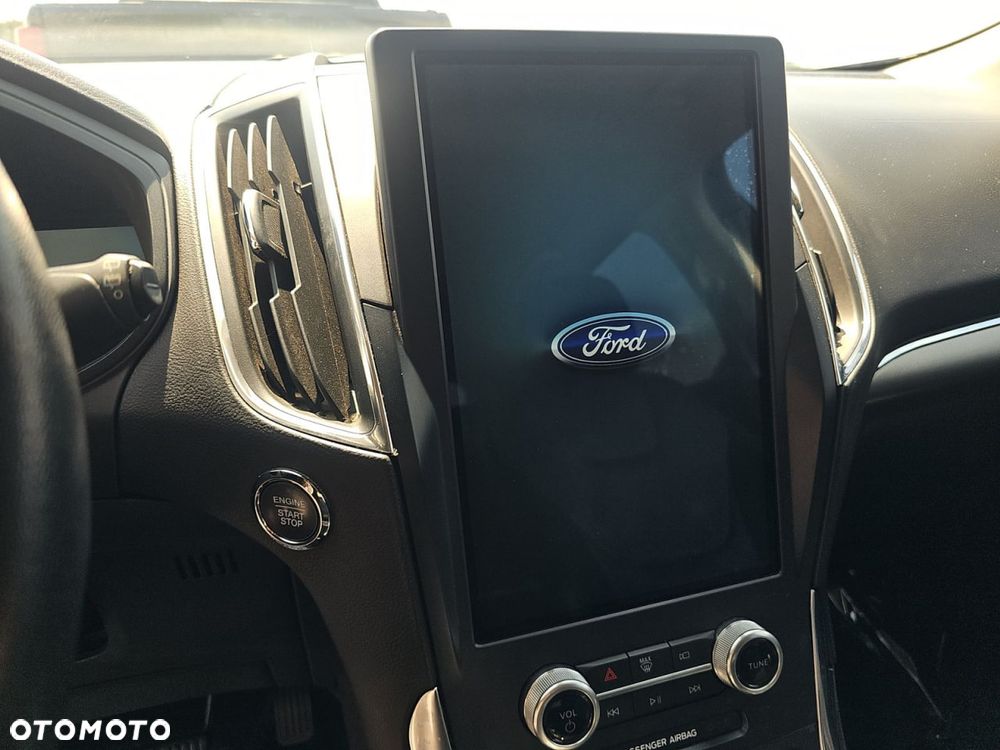 Ford Edge - 11