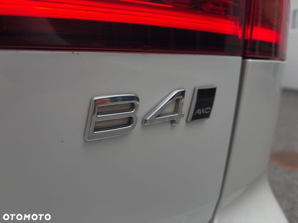 Volvo V60 Cross Country - 15