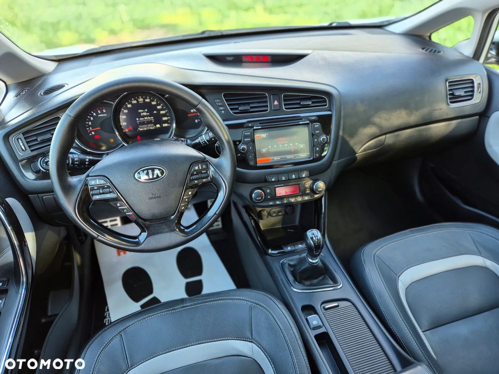 Kia Ceed - 26