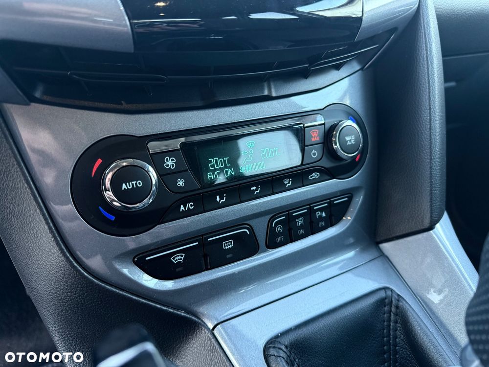 Ford Focus 1.6 EcoBoost Titanium - 17