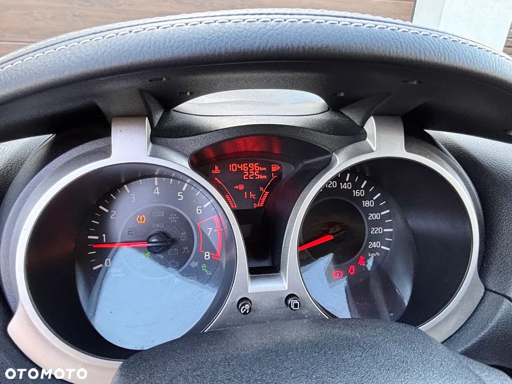 Nissan Juke 1.2 DIG-T N-Connecta EU6 - 2