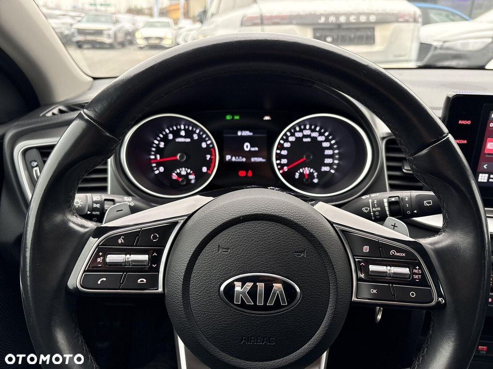 Kia Ceed 1.4 T-GDI M DCT - 16