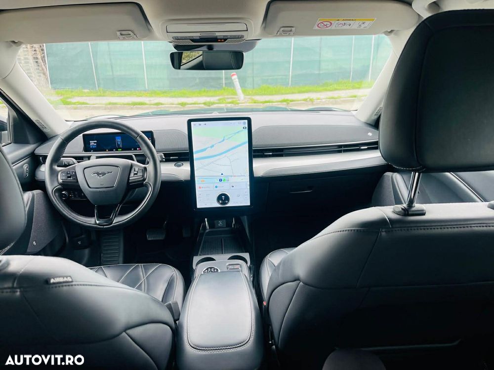 Ford Mustang Mach-E PREMIUM - 5