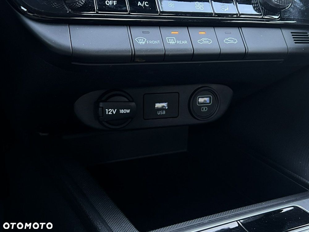 Hyundai Elantra - 22