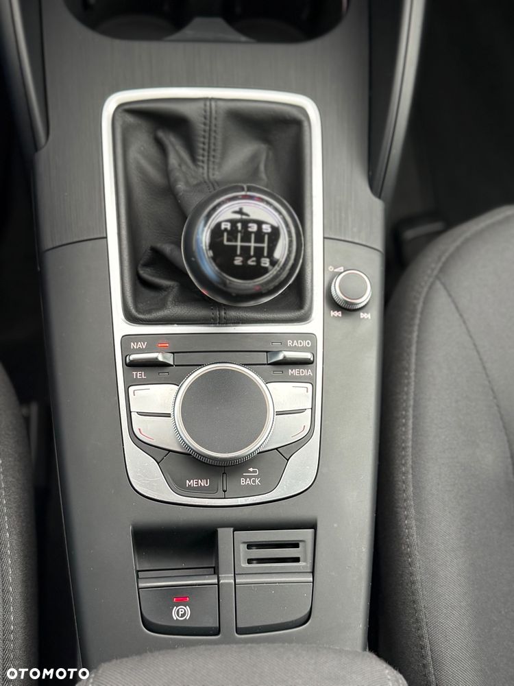 Audi A3 Sportback 1.4 TFSI Attraction - 25