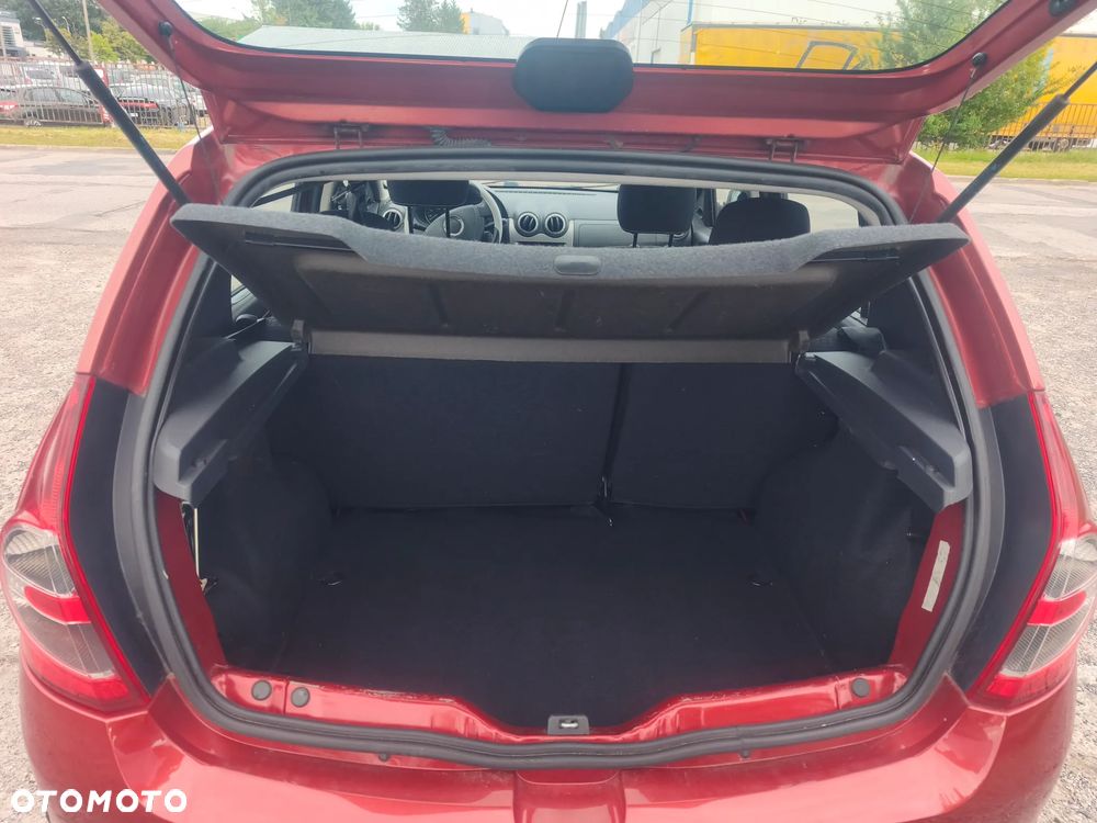 Dacia Sandero - 13