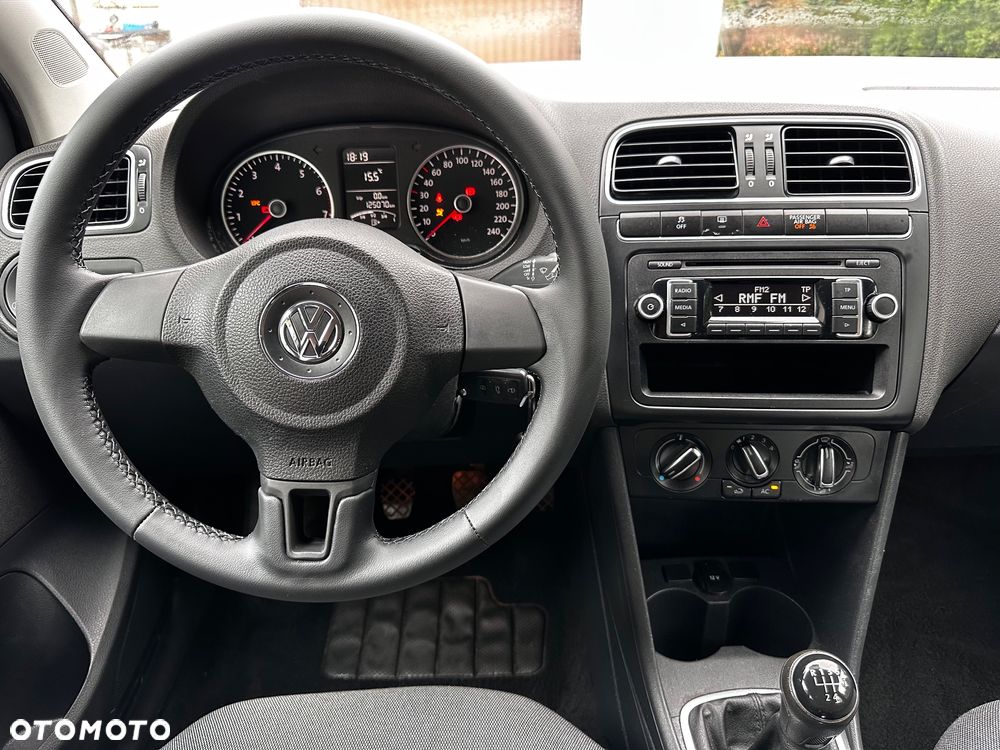 Volkswagen Polo - 33