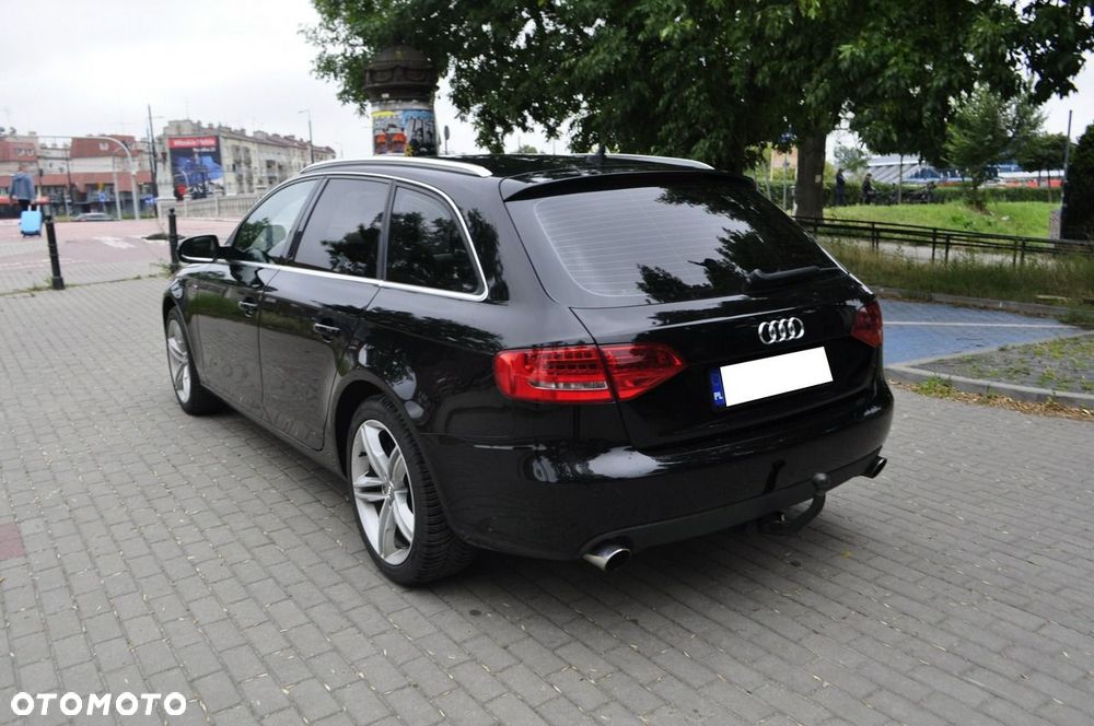 Audi A4 Avant - 4