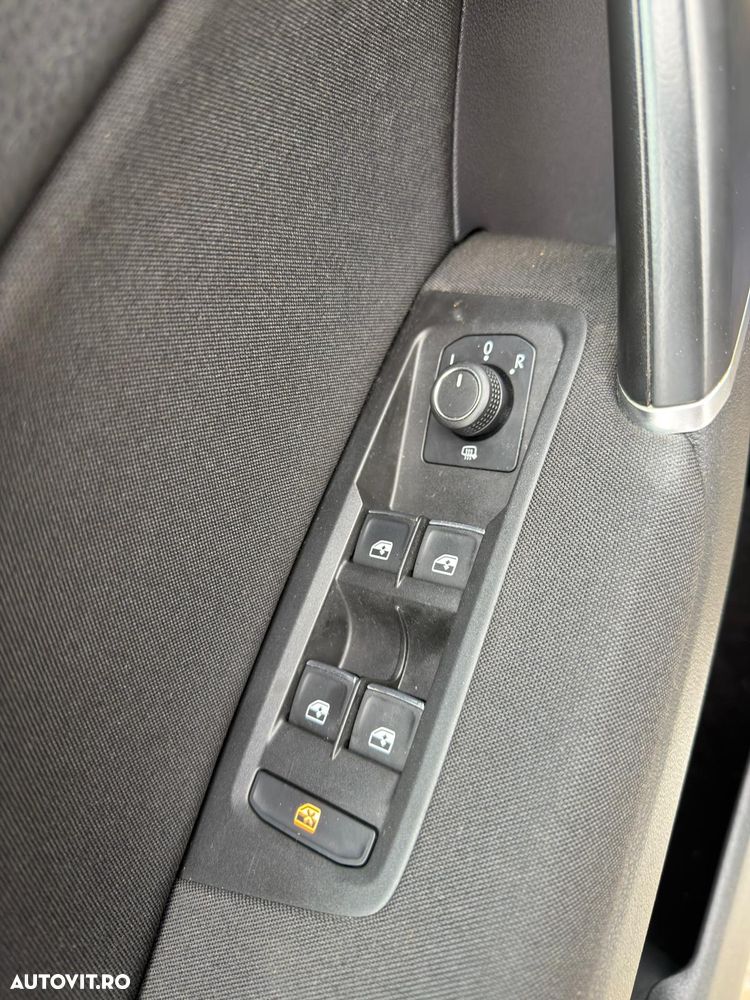 Volkswagen Touran - 13