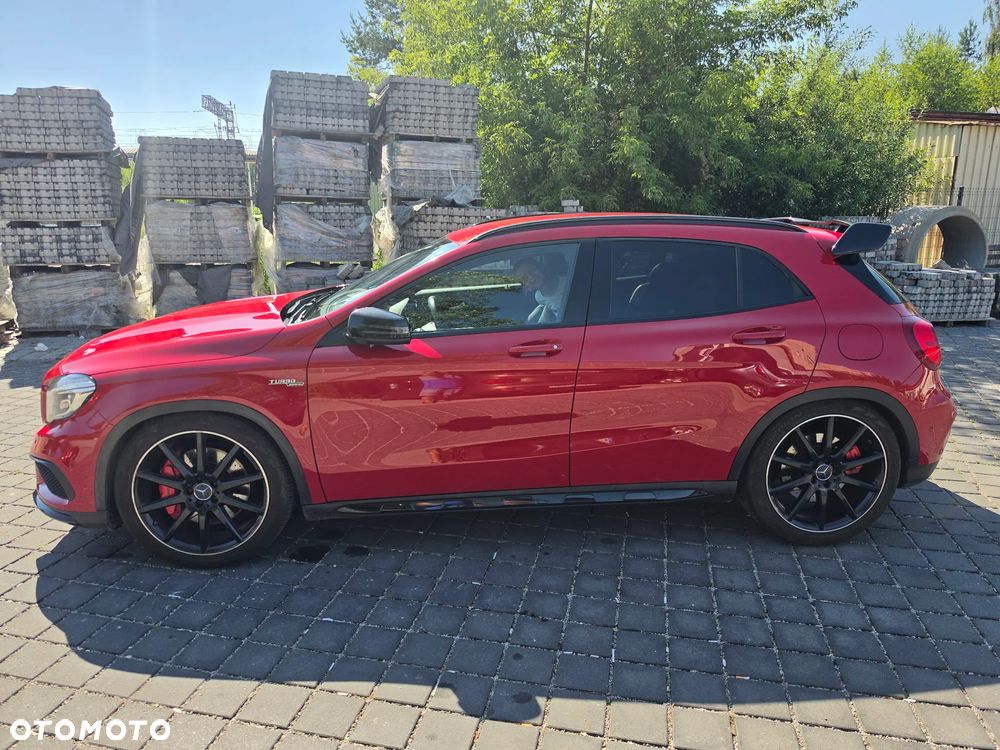Mercedes-Benz GLA - 7