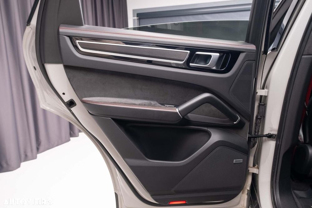 Porsche Cayenne Coupe - 27