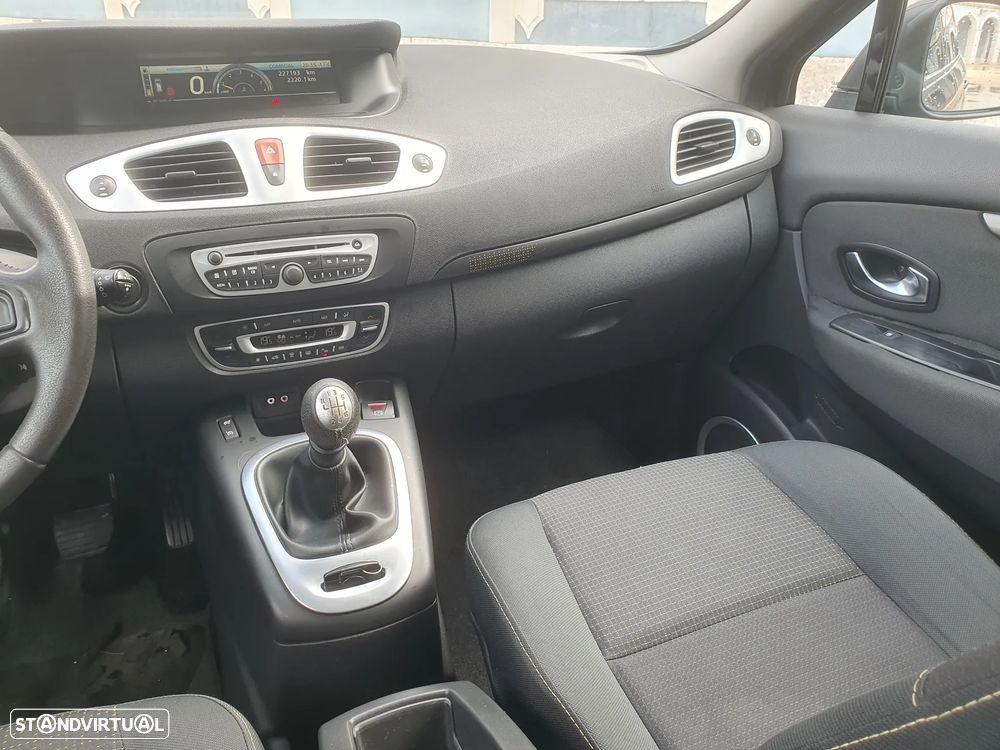 Renault Grand Scénic 1.5 dCi Dynamique S 7L - 27