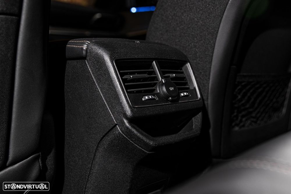 Peugeot 3008 1.6 Hybrid GT e-EAT8 - 27
