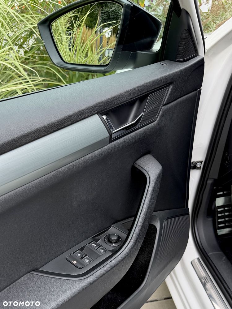 Skoda Superb 2.0 TDI Ambition - 34