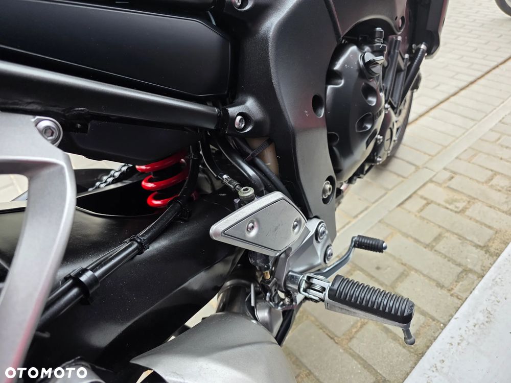 Yamaha FZ - 30