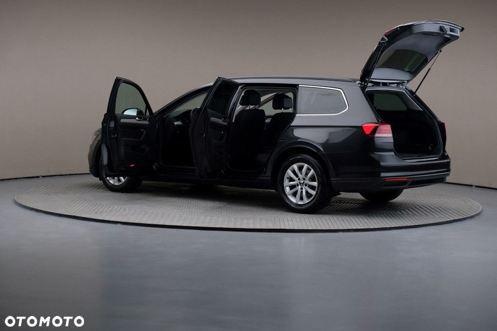 Volkswagen Passat - 7