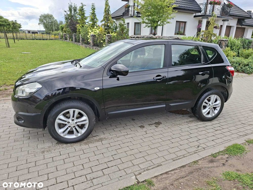 Nissan Qashqai - 2