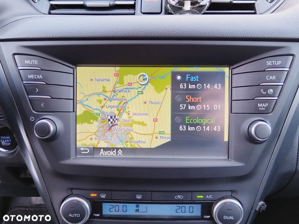 Toyota Avensis 1.8 Premium MS - 31