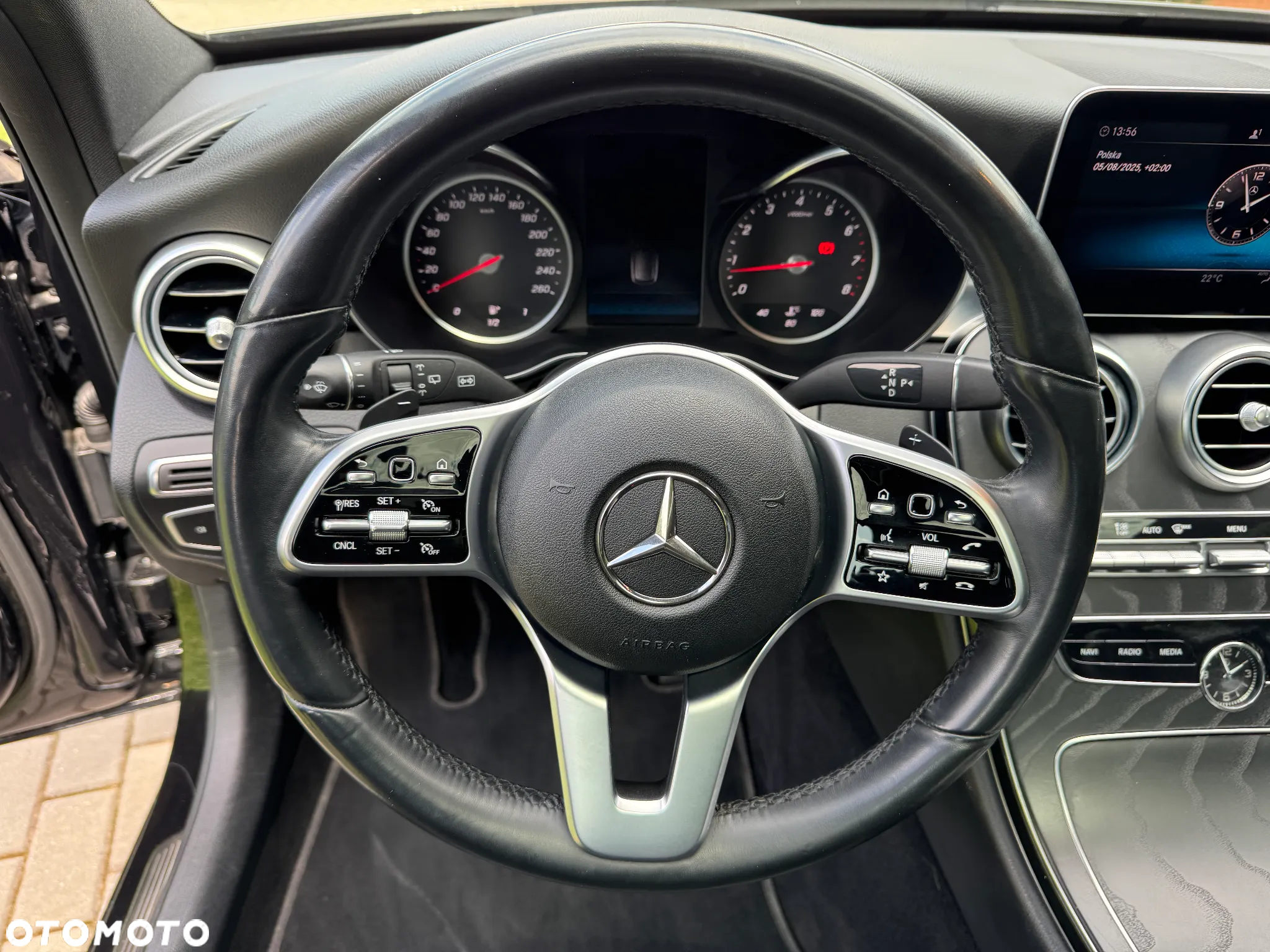 Mercedes-Benz Klasa C 300 4Matic T 9G-TRONIC - 17