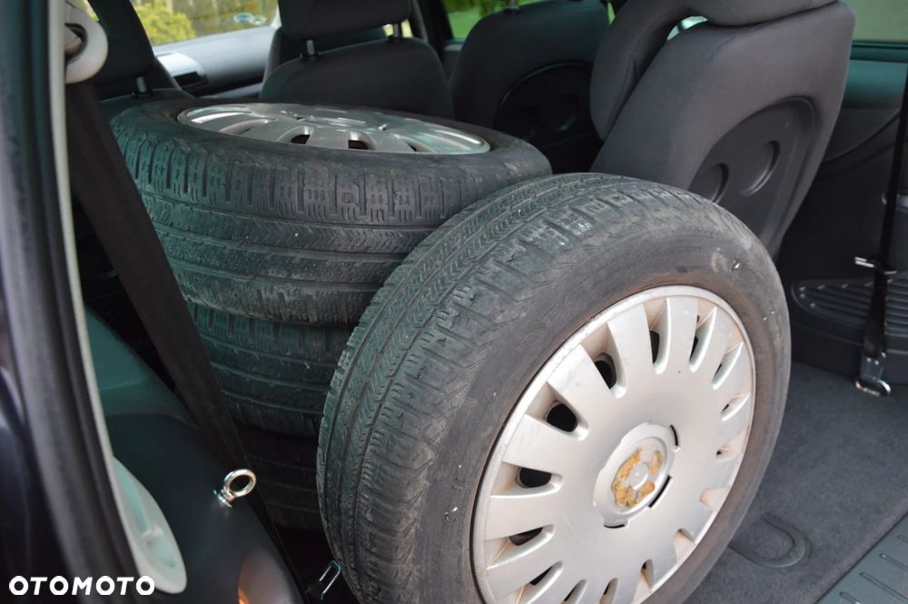 Volkswagen Sharan 1.9 TDI Comfortline Family - 30