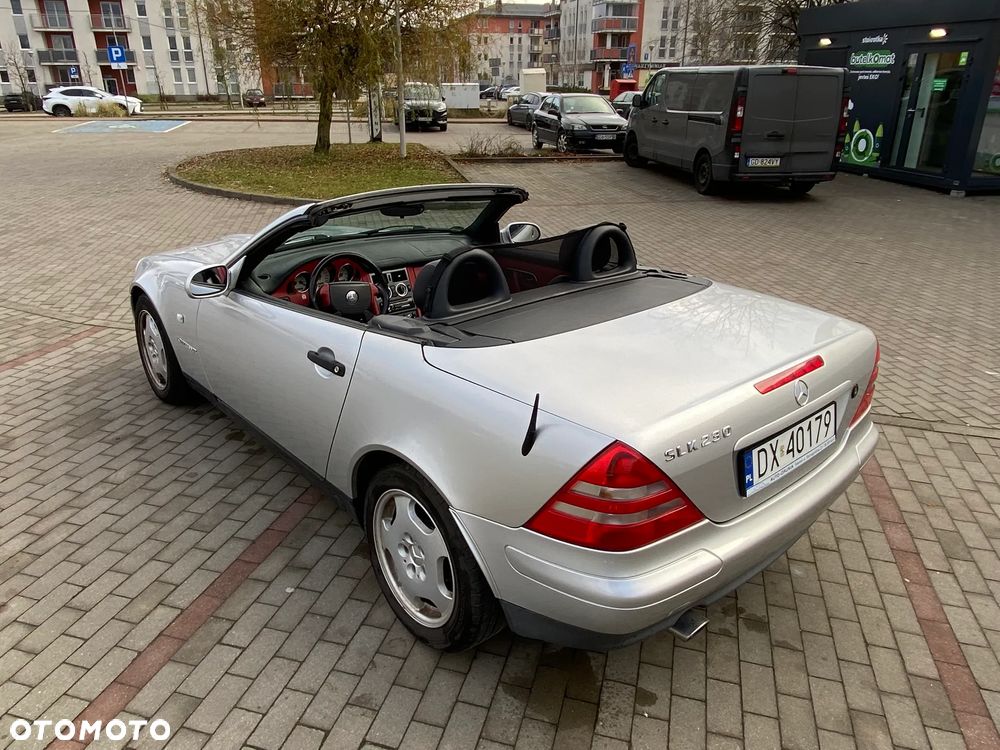 Mercedes-Benz SLK - 12