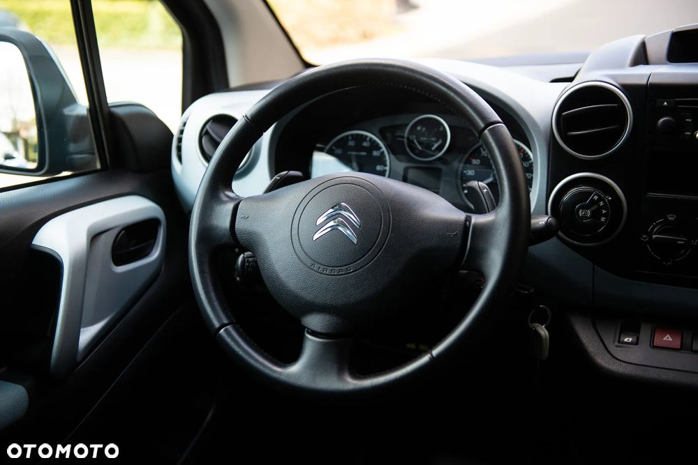 Citroën Berlingo Multispace e-HDi 90 FAP EGS6 Exclusive - 27