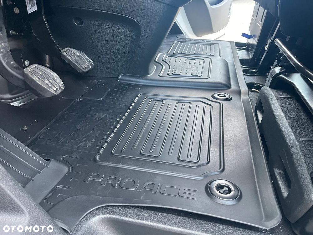 Toyota PROACE - 11