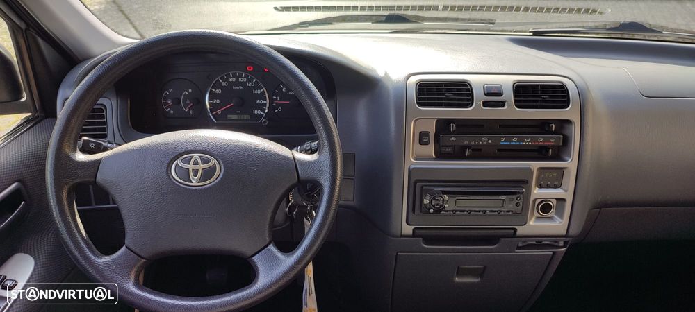 Toyota HiAce 2.5 D-4D Service 2.8T AC - 7