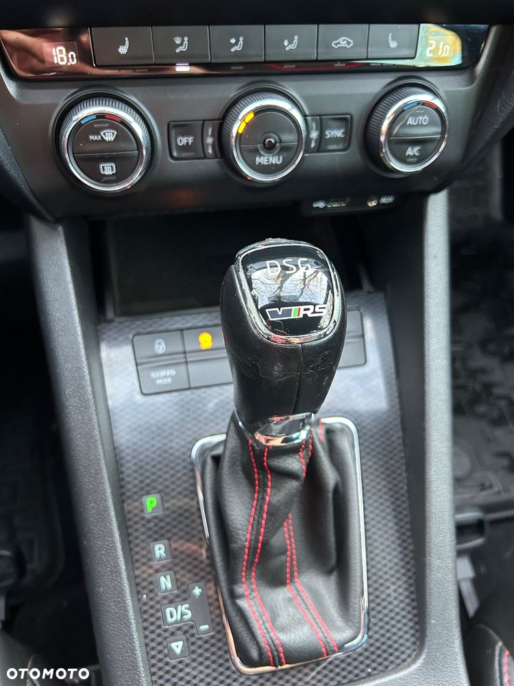 Skoda Octavia ver-2-0-tdi-4x4-rs-challenge-dsg - 19
