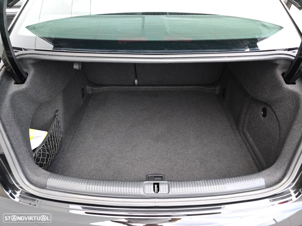 Audi A3 Limousine 1.6 TDI S-line - 36