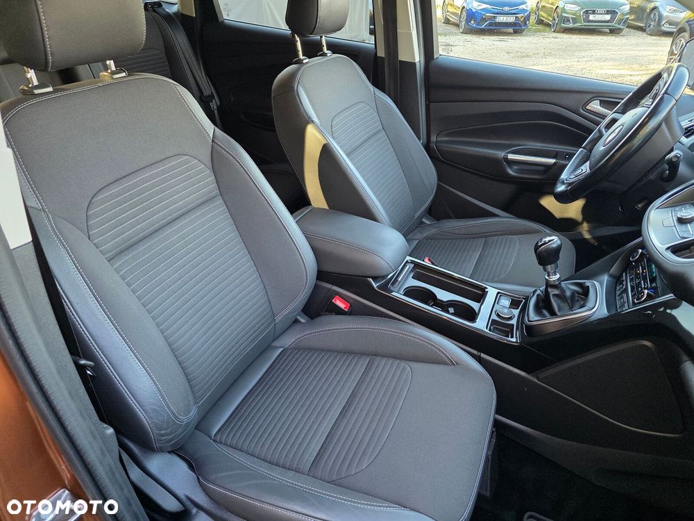 Ford Kuga - 18