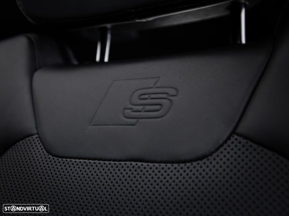 Audi S8 - 22