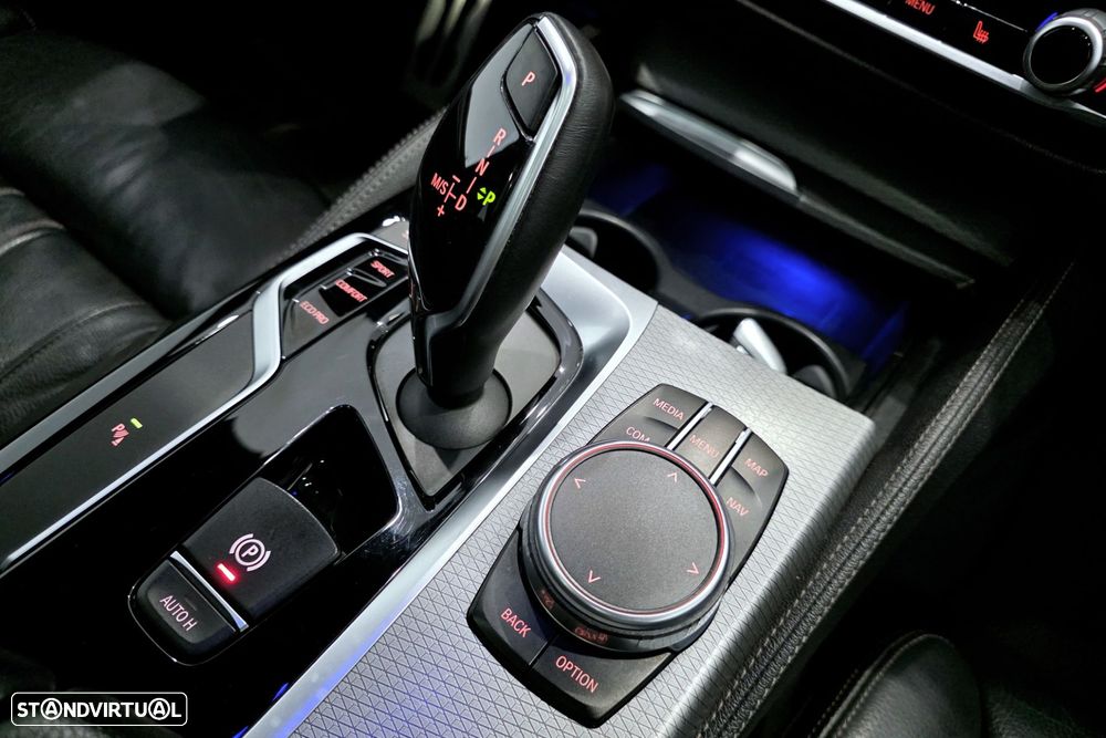 BMW 520 d Pack M Auto - 27
