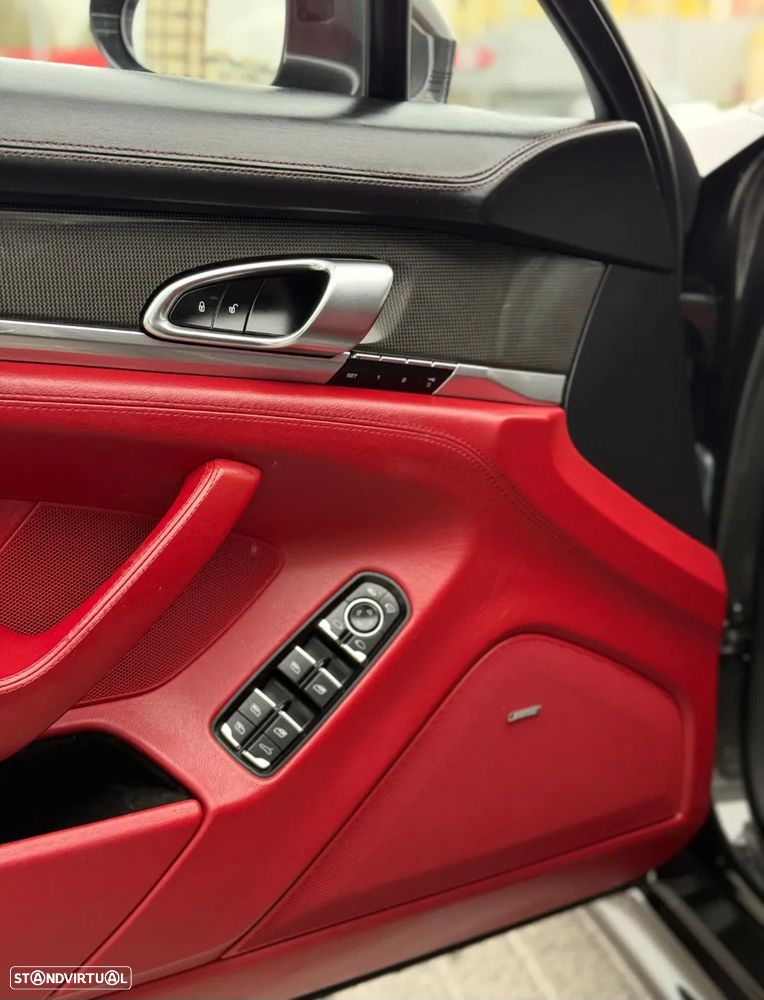 Porsche Panamera Turbo PDK - 13