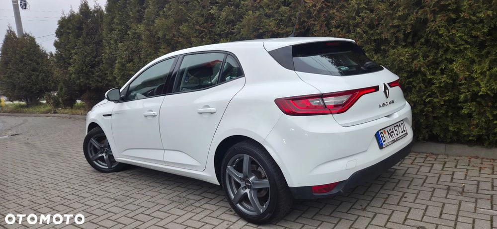 Renault Megane ENERGY TCe 100 LIFE - 12