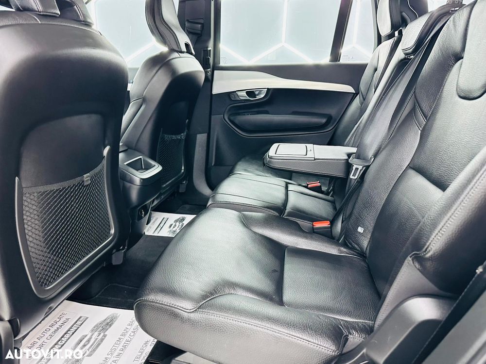 Volvo XC 90 D5 AWD Geartronic Momentum - 18