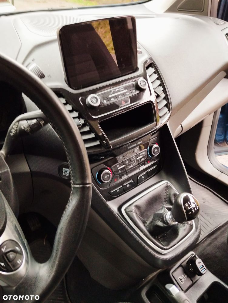 Ford Tourneo Connect Grand - 19