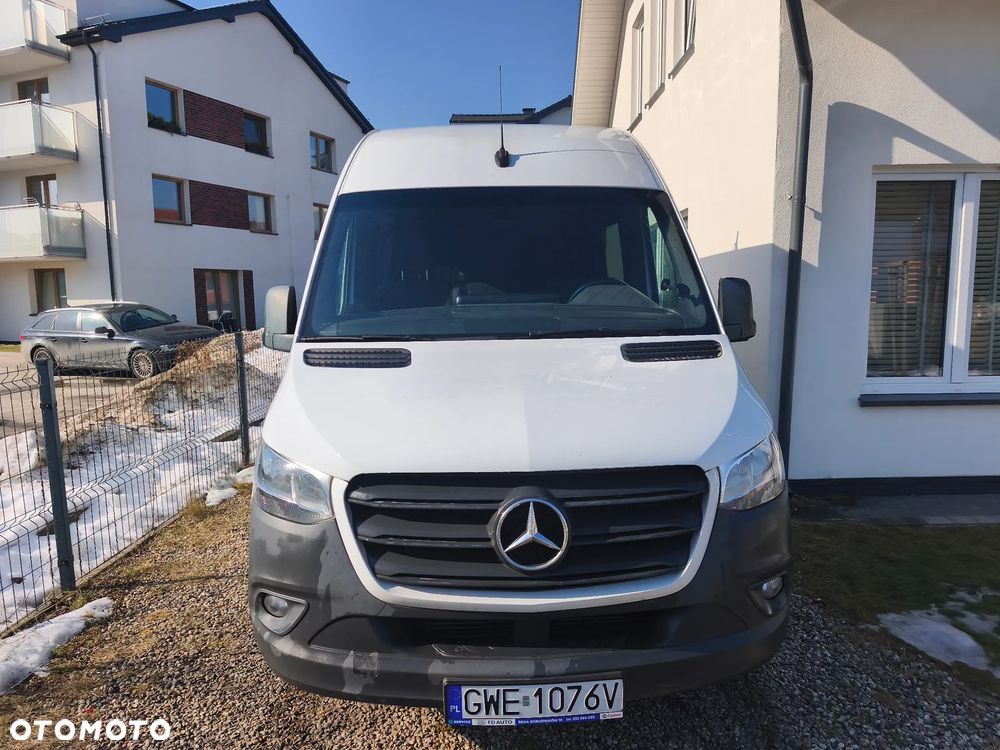 Mercedes-Benz Sprinter - 4