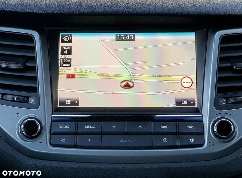 Hyundai Tucson 1.6 GDI BlueDrive Comfort 2WD - 25