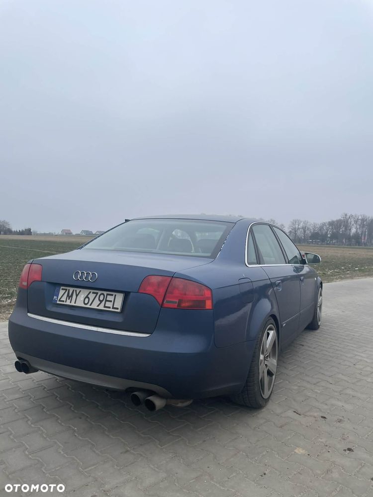 Audi A4 Limousine 2.0T FSI Quattro - 2