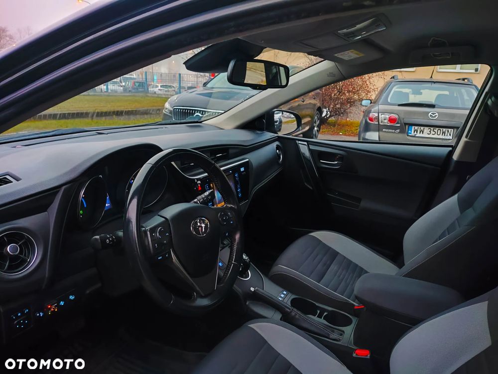 Toyota Auris Hybrid 135 Prestige - 23